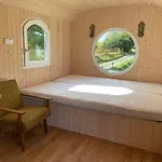 Glamping - Stylová Maringotka V Srdci Ladova Kraje, Poblíž Hlavního Města Prahy Glamping