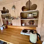 Glamping - Stylová Maringotka V Srdci Ladova Kraje, Poblíž Hlavního Města Prahy Glamping