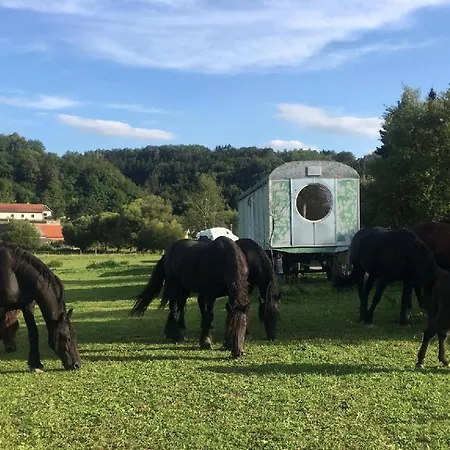Glamping - Stylova Maringotka V Srdci Ladova Kraje, Pobliz Hlavniho Mesta Prahy * Stribrna Skalice