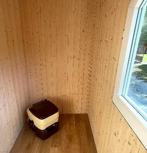 Glamping - Stylova Maringotka V Srdci Ladova Kraje, Pobliz Hlavniho Mesta Prahy