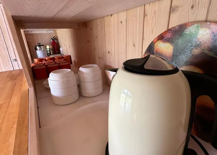 خيمة فخمة Glamping - Stylova Maringotka V Srdci Ladova Kraje, Pobliz Hlavniho Mesta Prahy *