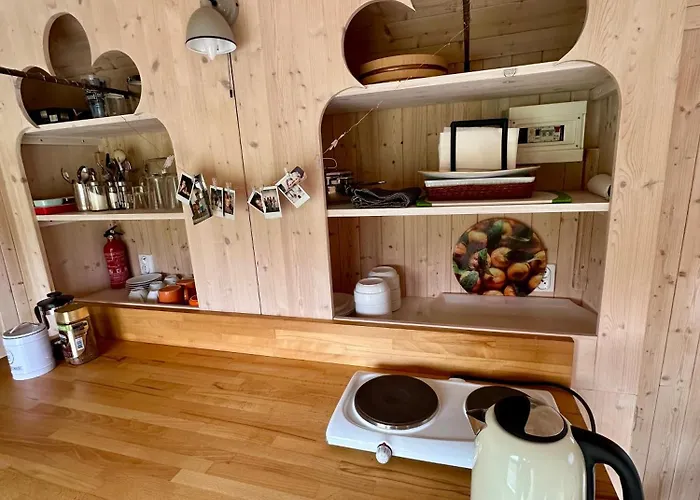 Glamping - Stylova Maringotka V Srdci Ladova Kraje, Pobliz Hlavniho Mesta Prahy خيمة فخمة